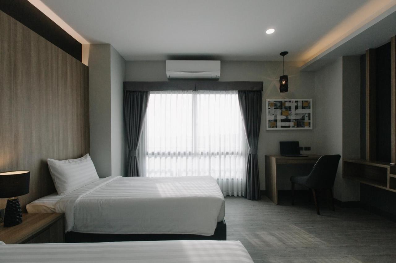 Arista Hotel Ubon Убон Ратчатани Екстериор снимка