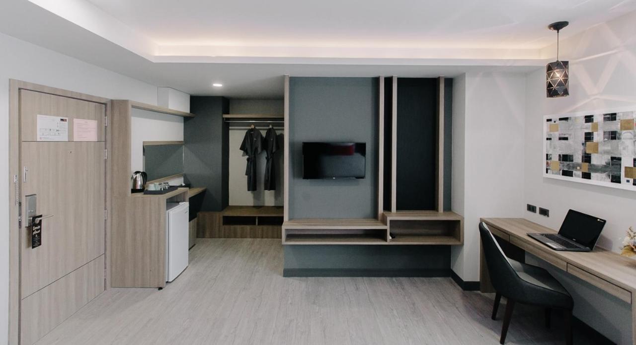 Arista Hotel Ubon Убон Ратчатани Екстериор снимка