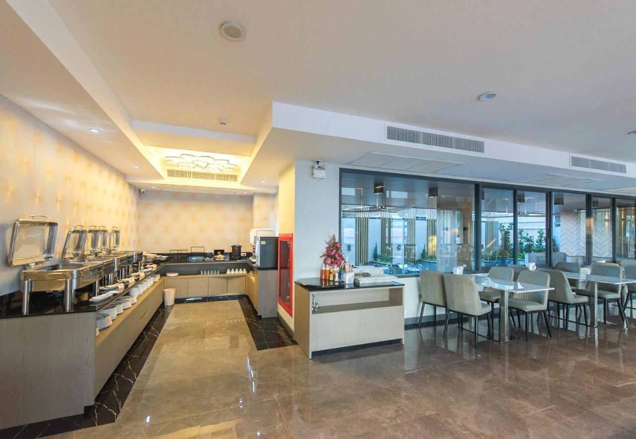 Arista Hotel Ubon Убон Ратчатани Екстериор снимка