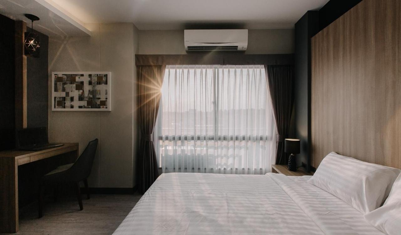 Arista Hotel Ubon Убон Ратчатани Екстериор снимка