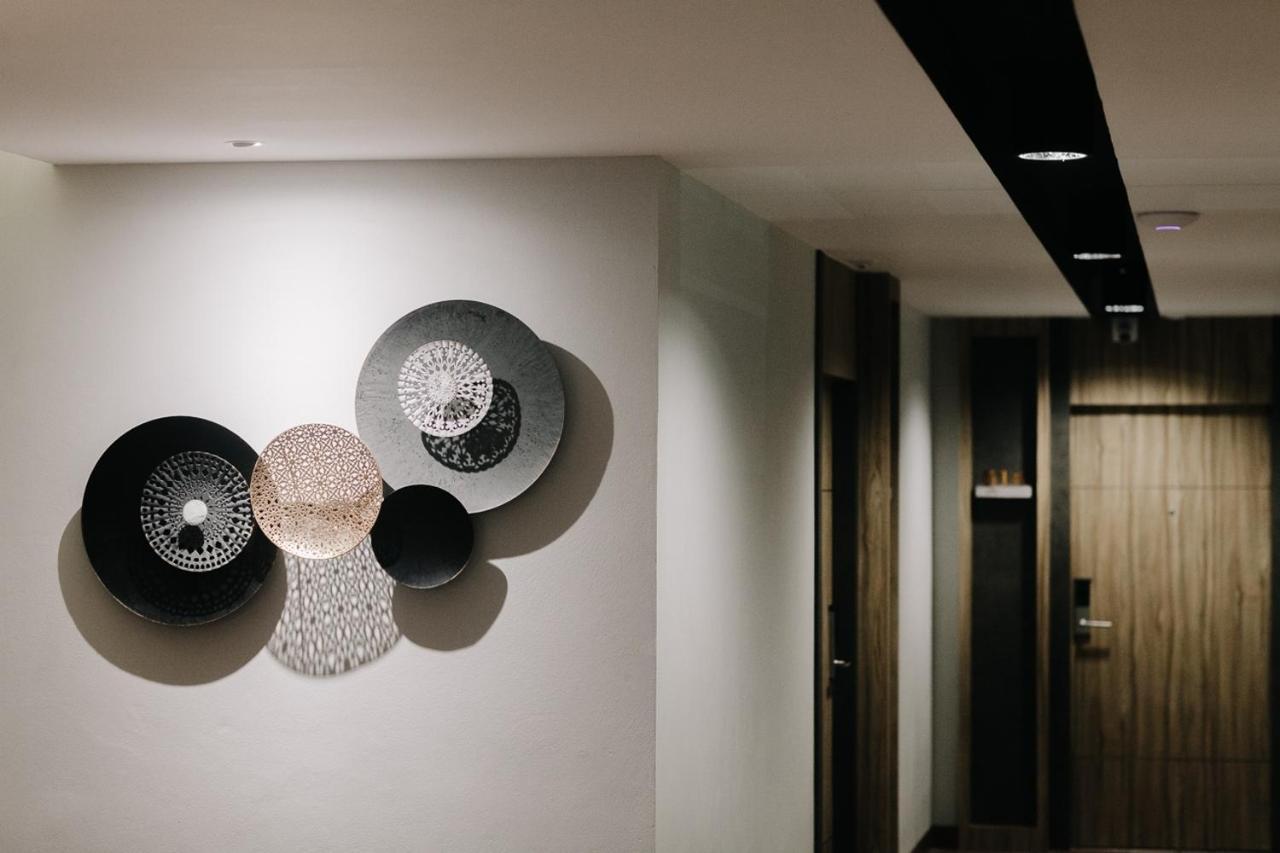 Arista Hotel Ubon Убон Ратчатани Екстериор снимка